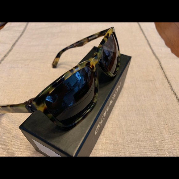 Dragon Alliance Sunglasses DR517S  Italian Made Top Notch - Picture 1 of 5